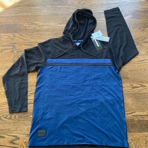 Pull over lightweight men’s hoodie